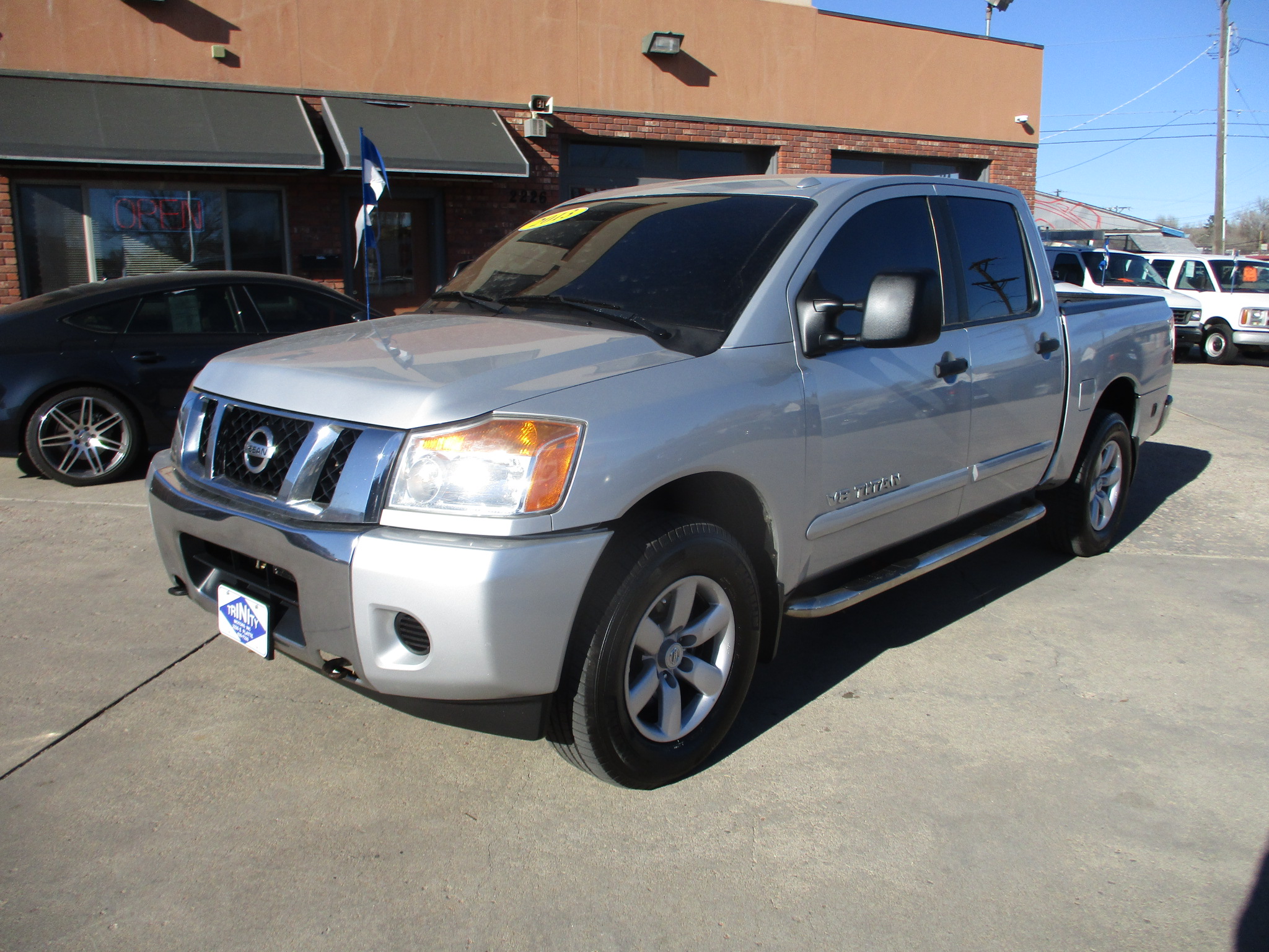 2013 Nissan Titan SV